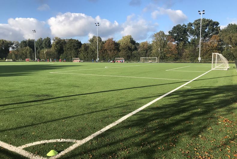 GVI, Kunstgræsbane